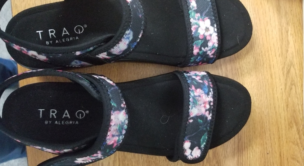 Alegria traq sandals